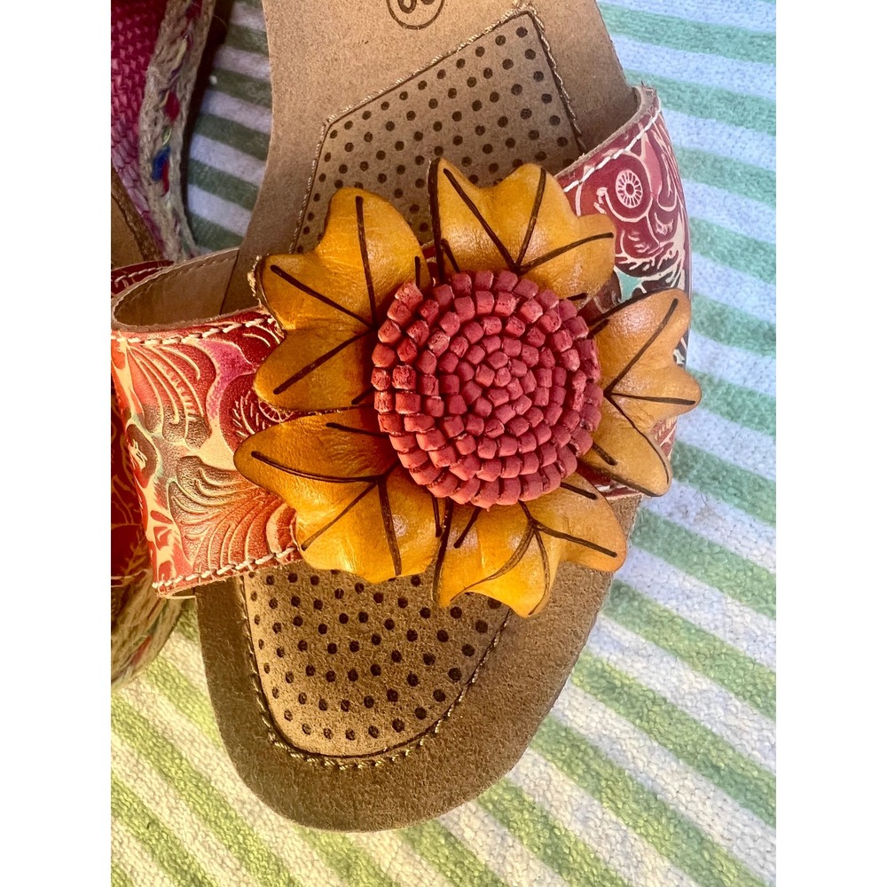 Spring Step LArtiste Red Floral Leather Wedge Sandals Sunflower Womens 39 NEW - Picture 3 of 8